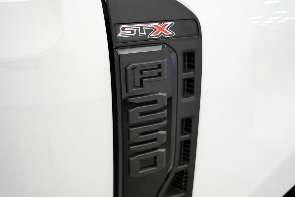 Used 2024 Ford F250 XL w/ STX Appearance Package AWD/4WD image 9