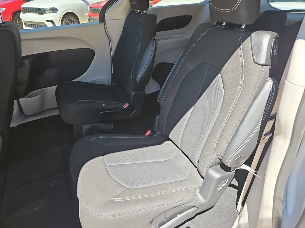 Used 2024 Chrysler Voyager LX FWD image 22