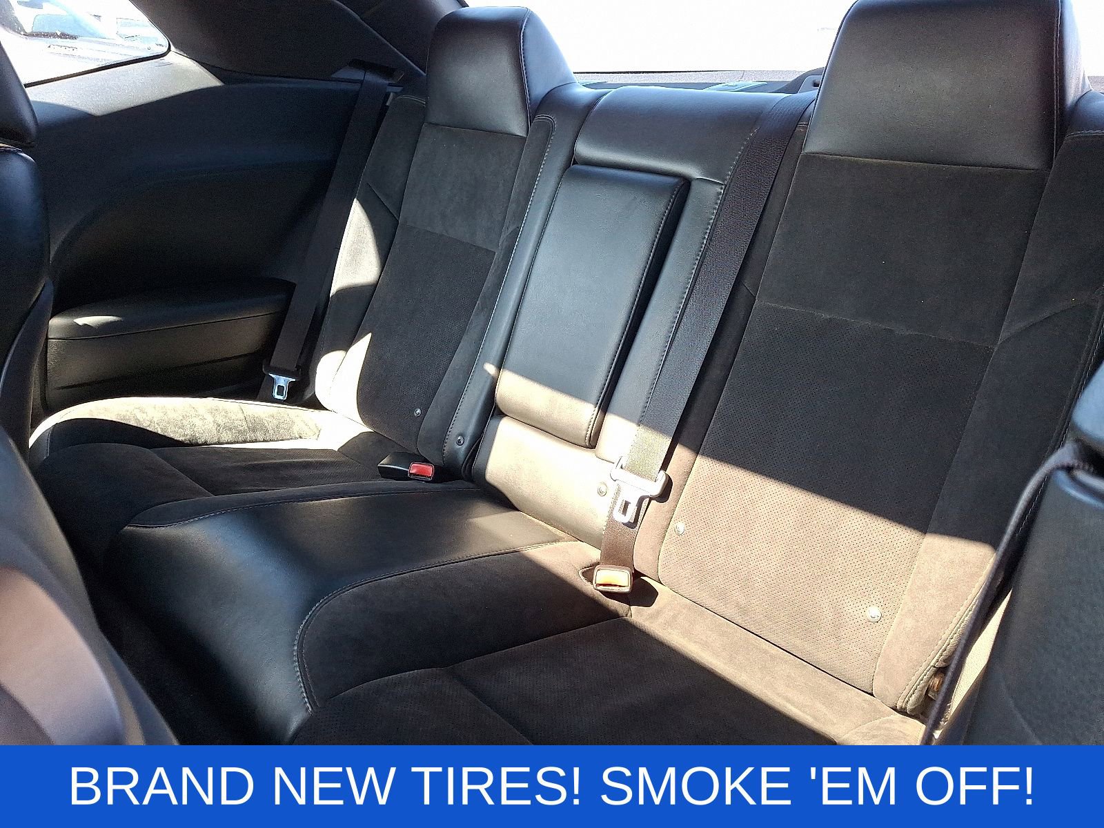 Used 2016 Dodge Challenger R/T Scat Pack w/ Leather Interior Group image 11