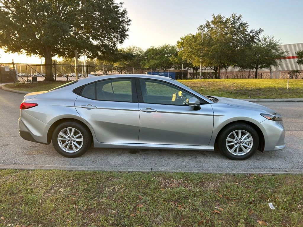 Used 2025 Toyota Camry LE w/ Convenience Package image 6