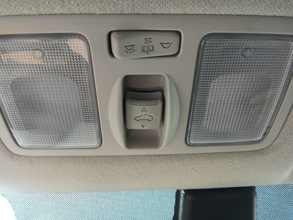 Used 2023 Hyundai Venue SEL w/ Cargo Package FWD image 28