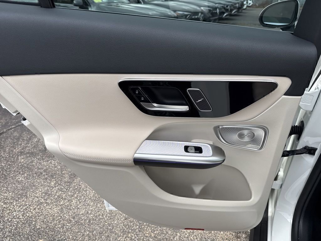 New 2026 Mercedes-Benz GLC 300 4MATIC image 18