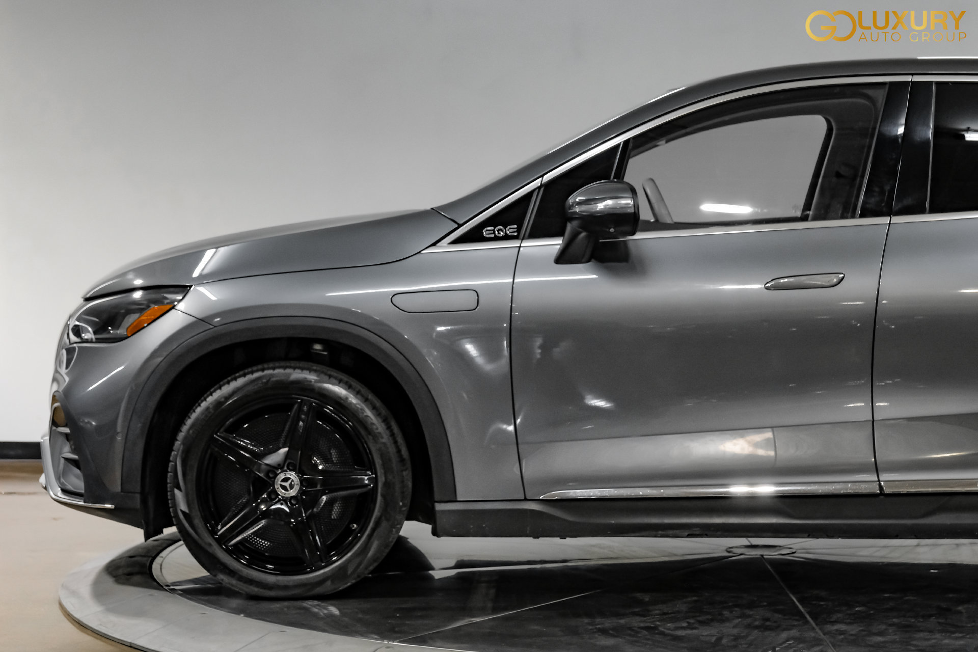Used 2023 Mercedes-Benz EQE 350+ SUV w/ AMG Line Exterior Package image 13