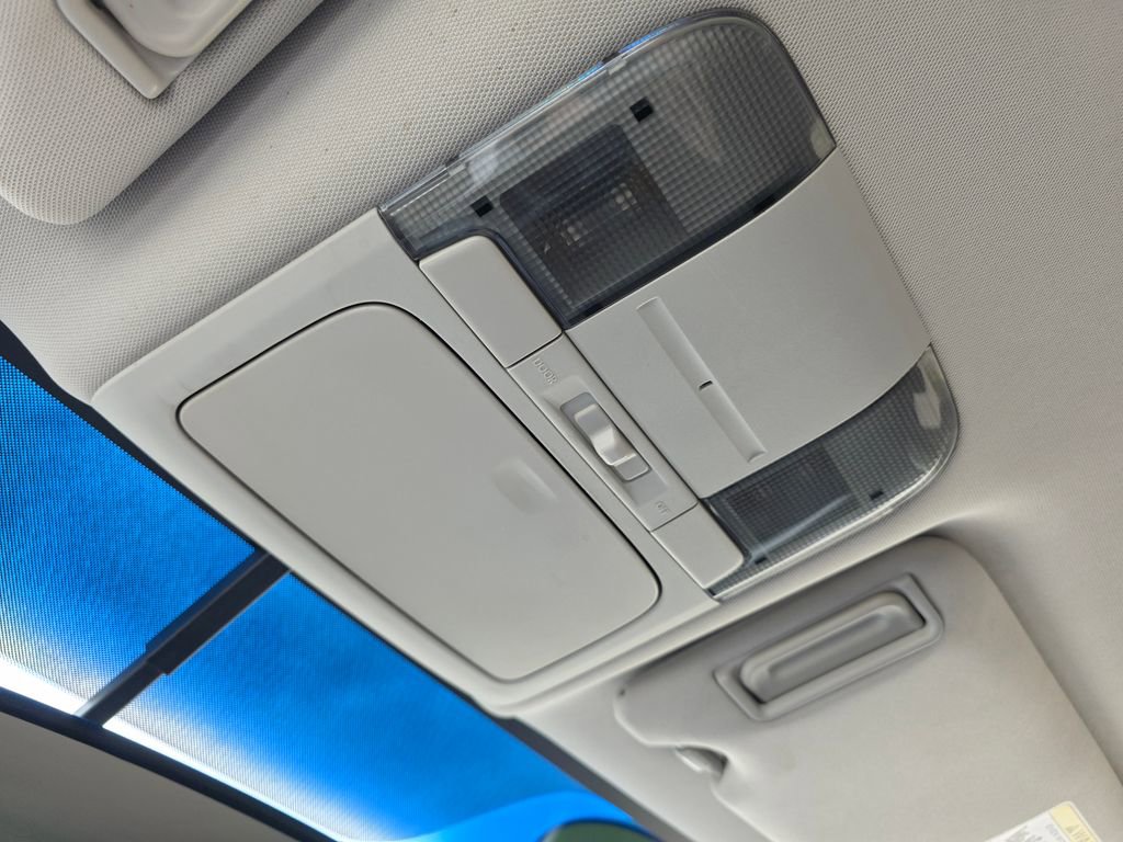 Used 2010 Subaru Outback 2.5i Premium AWD/4WD image 46