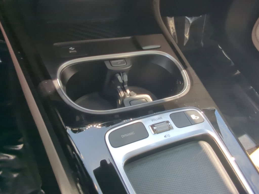 Used 2025 Mercedes-Benz CLA 250 image 8