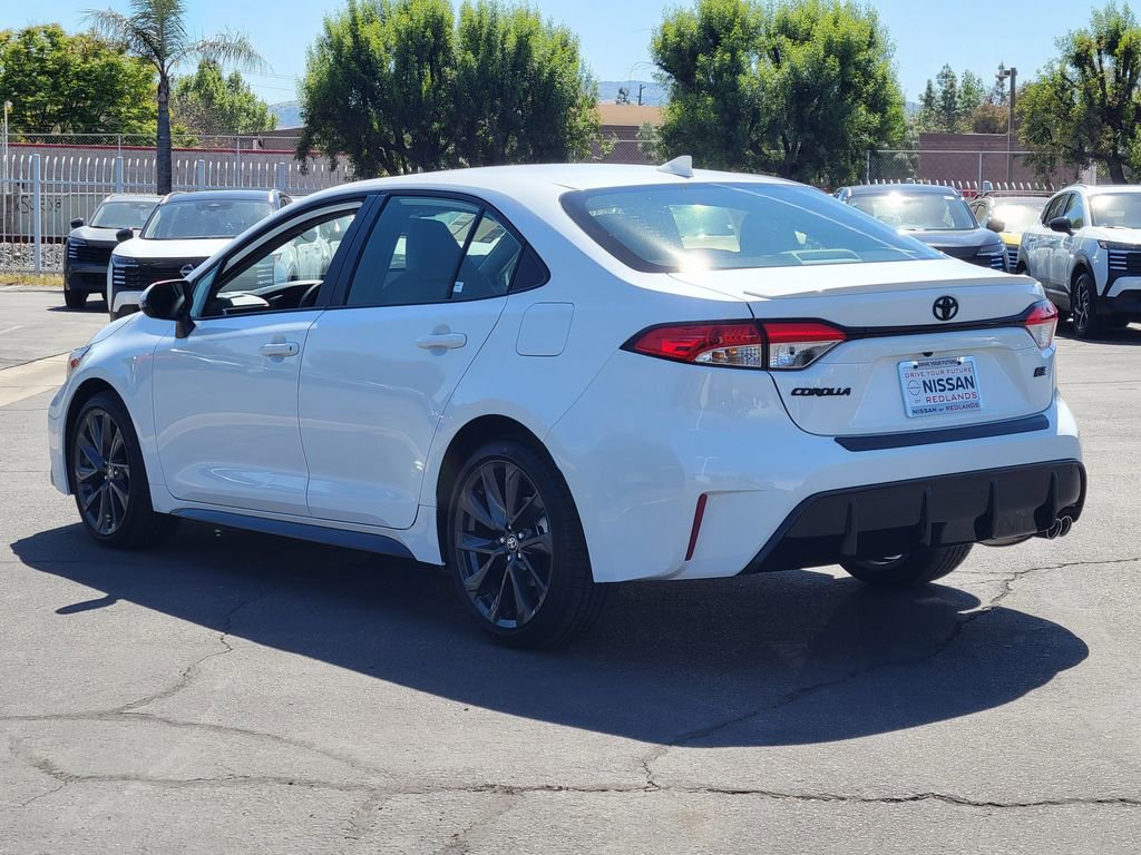Used 2026 Toyota Corolla SE w/ SE Package image 3