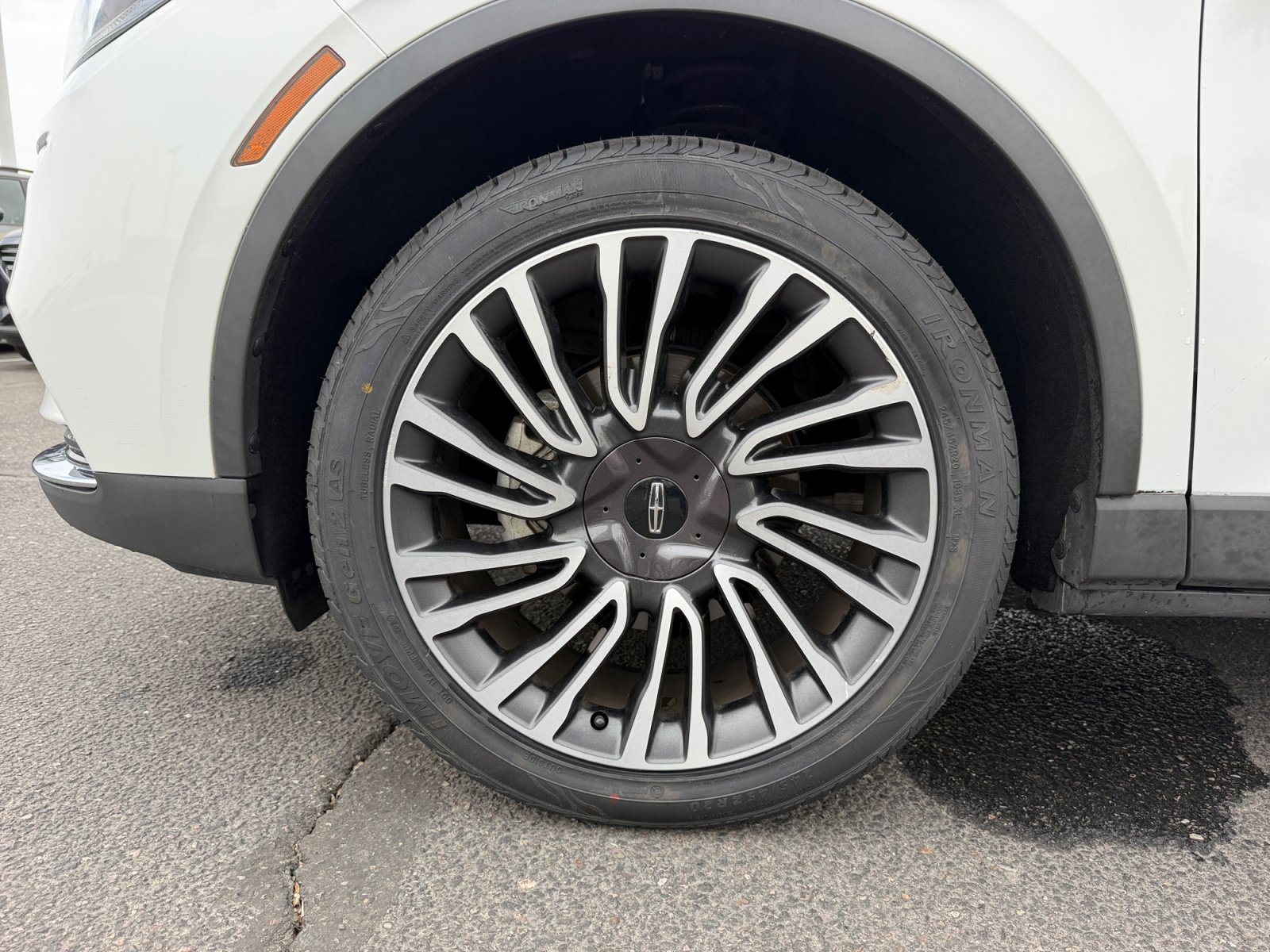 Used 2022 Lincoln Corsair Reserve FWD image 26