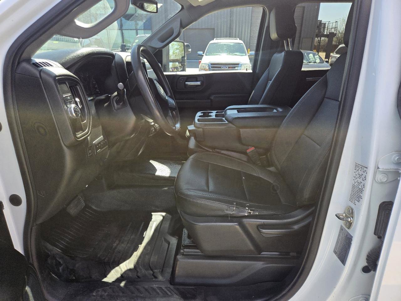 Used 2023 GMC Sierra 3500 Pro w/ Convenience Package image 7