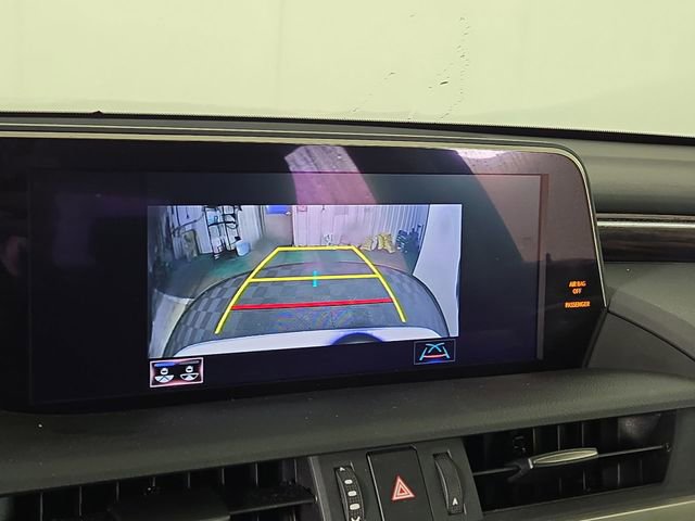 Used 2020 Lexus ES 300h w/ Accessory Package image 19