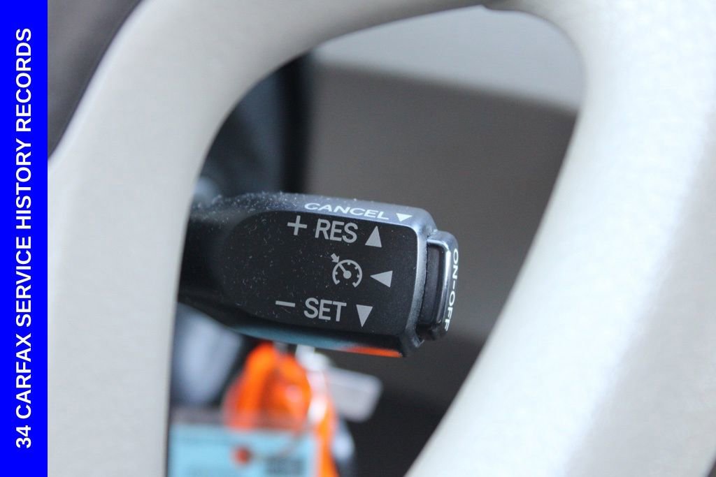 Used 2013 Toyota Sienna LE w/ Towing Pkg image 32