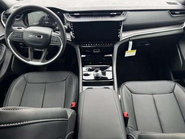 New 2026 Jeep Grand Cherokee Limited image 34