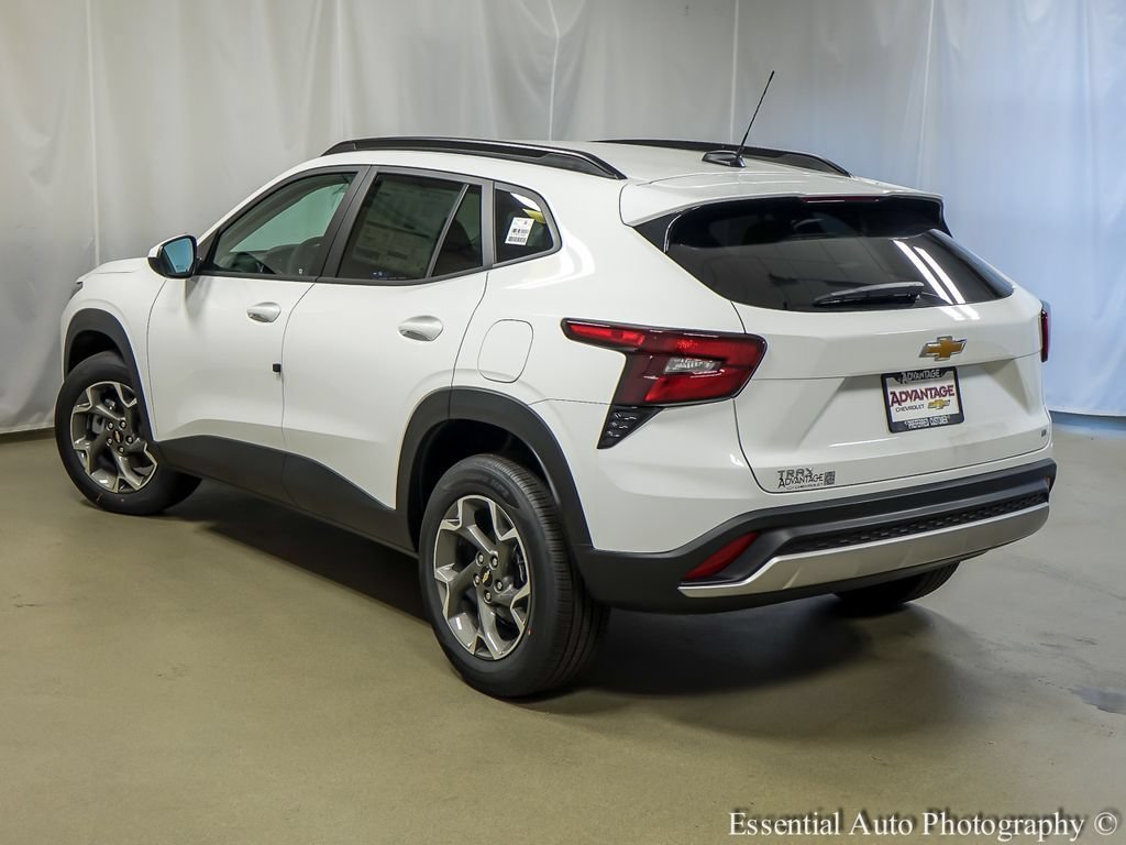 New 2026 Chevrolet Trax LT FWD image 8