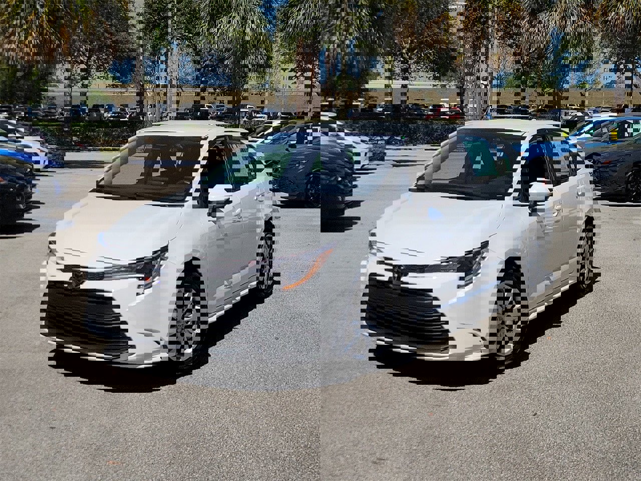 Used 2024 Toyota Corolla LE image 1