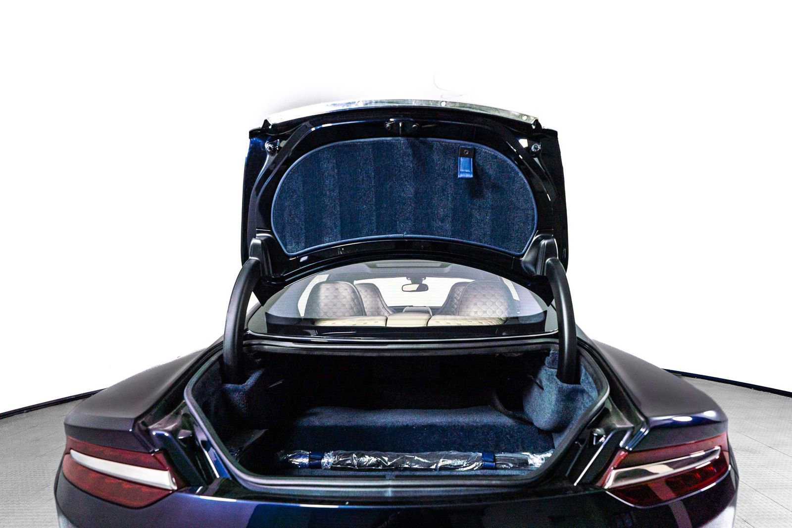 Used 2018 Aston Martin Lagonda RWD image 5