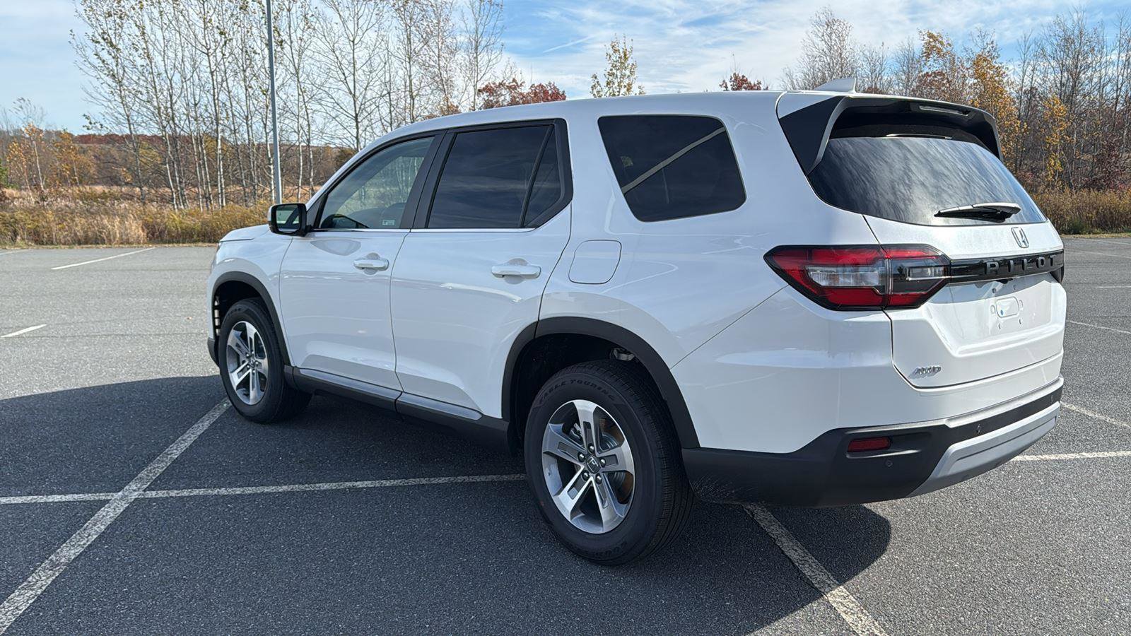 New 2025 Honda Pilot EX-L image 10