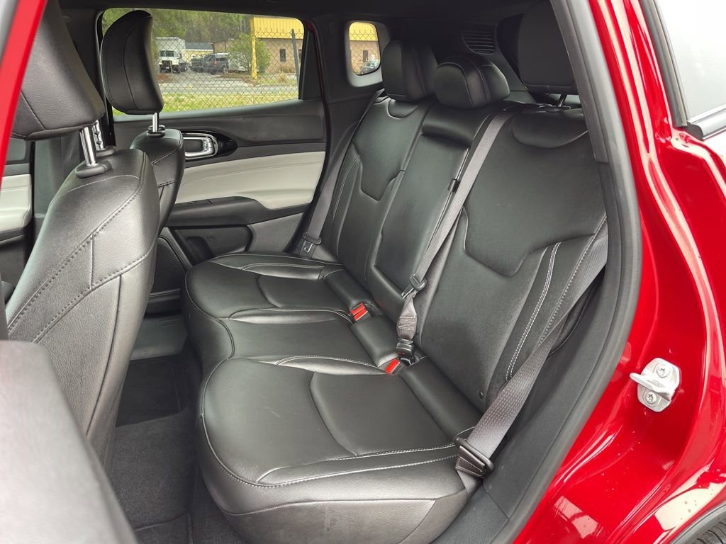 Certified 2025 Jeep Compass Limited image 19