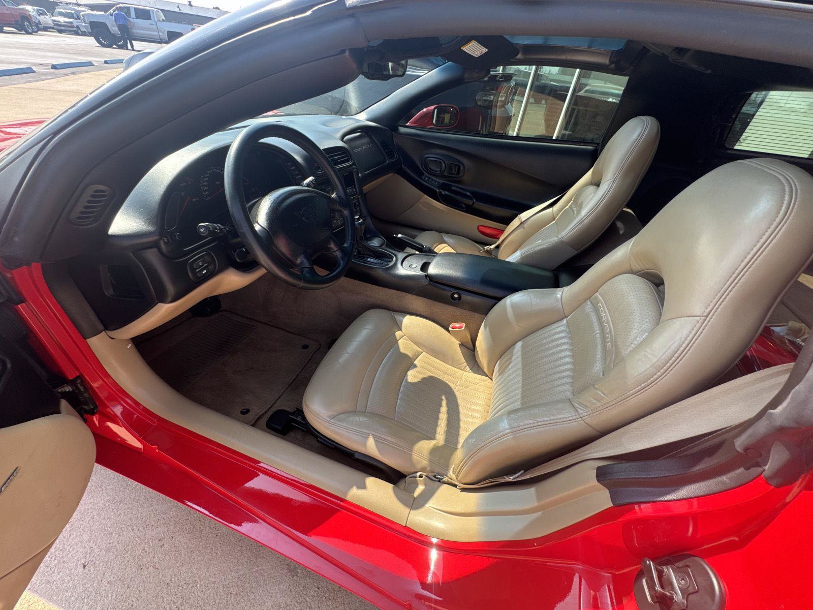 Used 1998 Chevrolet Corvette Coupe w/ Memory Pkg RWD image 7