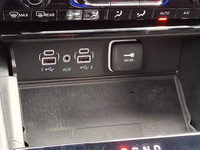 Used 2024 Jeep Grand Cherokee Laredo w/ Luxury Tech Group I image 25