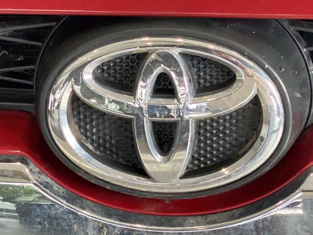 Used 2017 Toyota 4Runner Limited AWD/4WD image 10