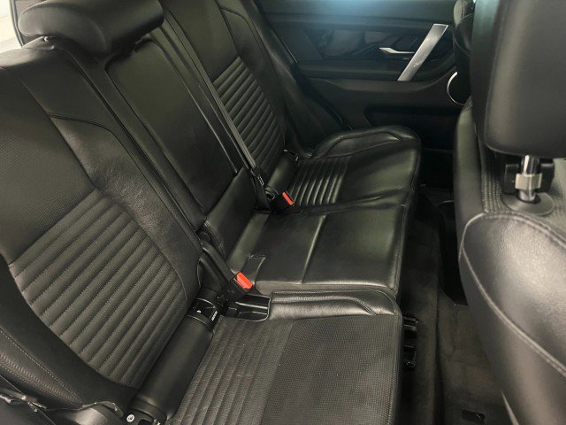 Used 2020 Land Rover Discovery Sport SE image 39