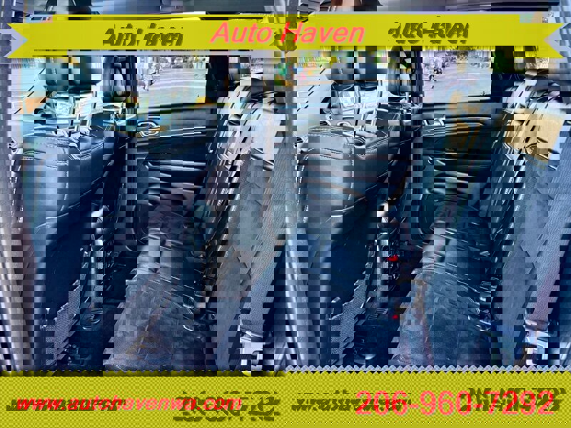 Used 2012 Jeep Grand Cherokee SRT8 w/ Luxury Group II image 10