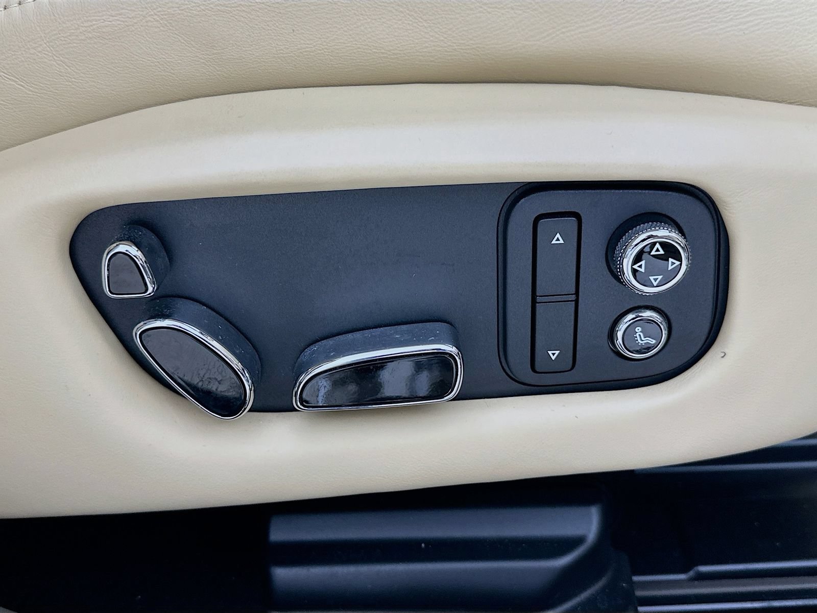 Used 2011 Bentley Mulsanne RWD image 68