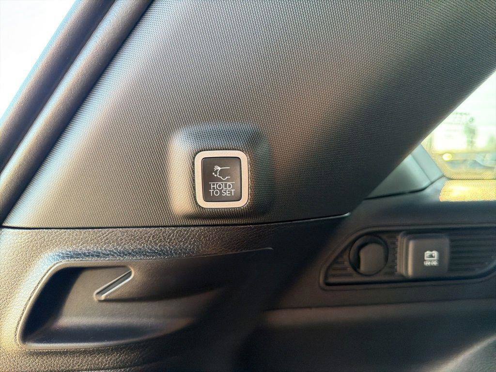 New 2026 Jeep Grand Cherokee Limited w/ Limited Altitude Package RWD image 8