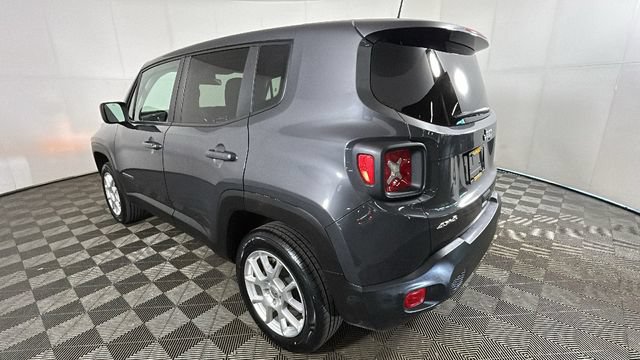Used 2023 Jeep Renegade Latitude AWD/4WD image 4