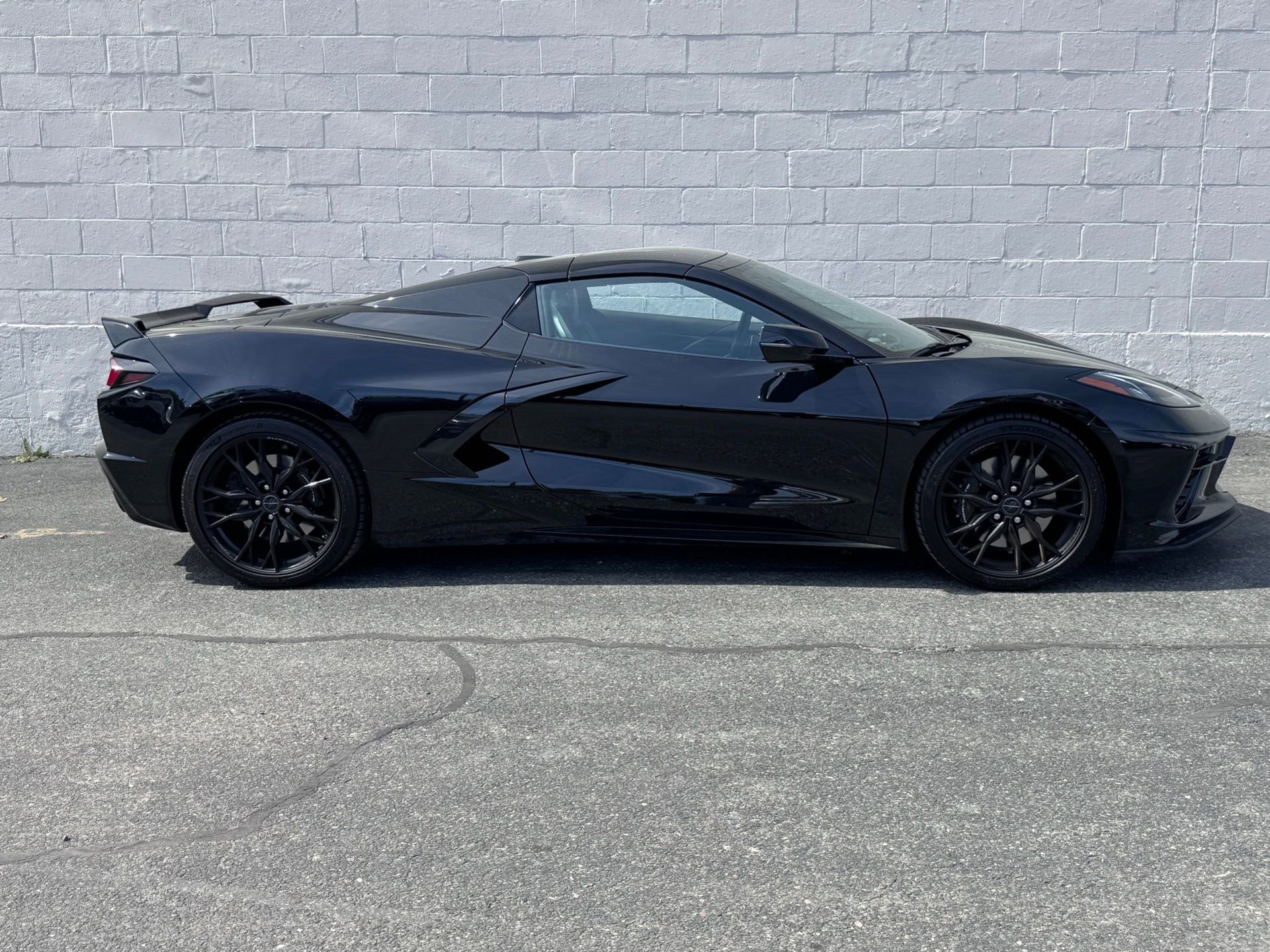 Used 2024 Chevrolet Corvette Stingray Convertible w/ 1LT image 7