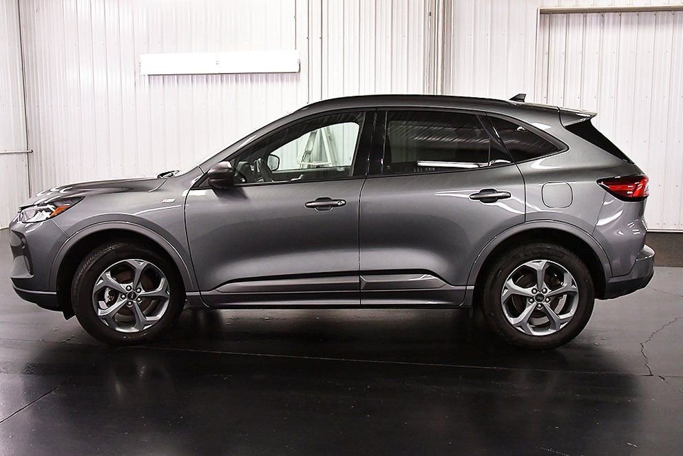 Used 2024 Ford Escape ST-Line w/ Tech Pack #1 image 5