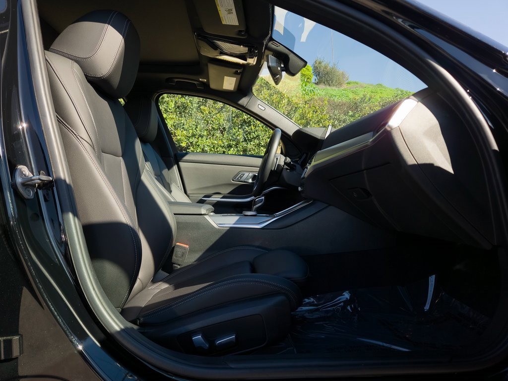 Used 2022 BMW 330i 330i w/ Driving Assistance Package image 23