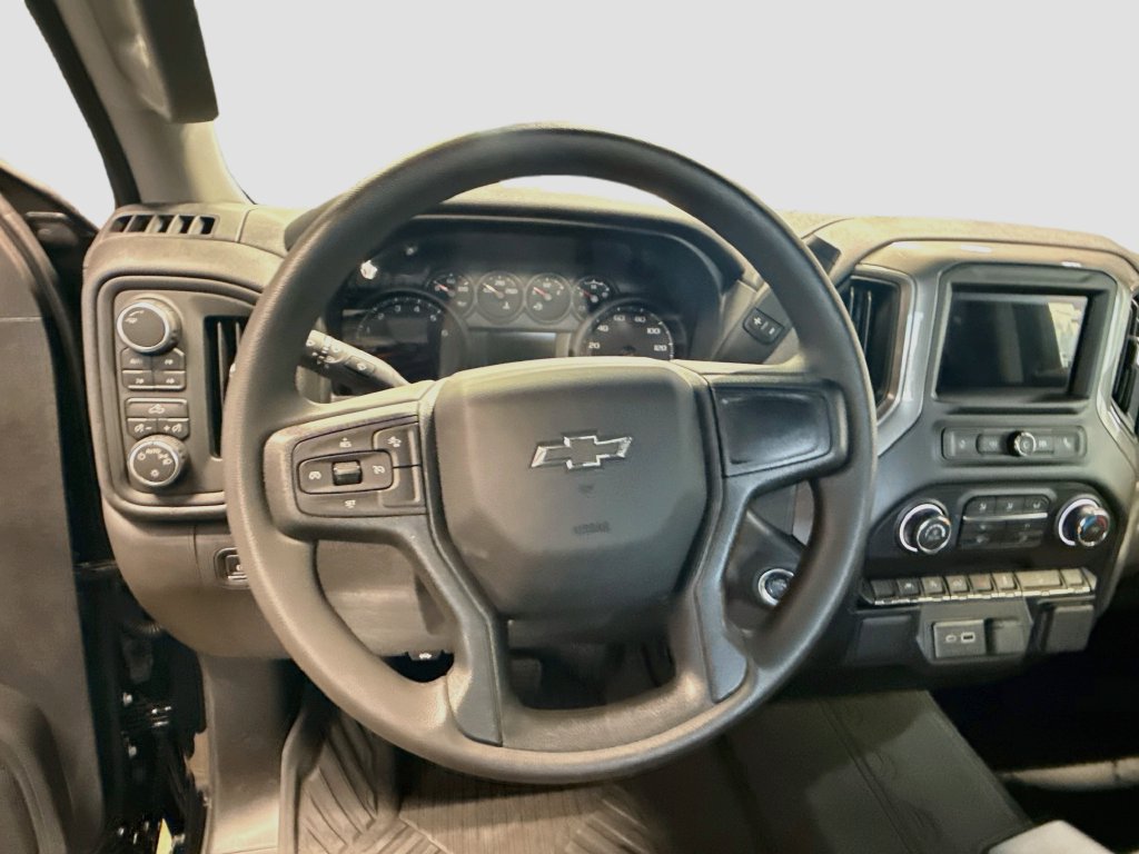 Used 2026 Chevrolet Silverado 1500 Custom Trail Boss w/ Midnight Edition AWD/4WD image 12