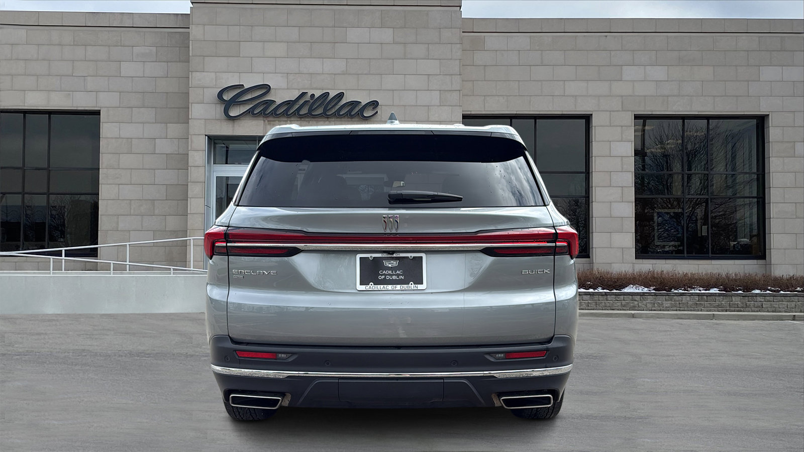 Used 2025 Buick Enclave Preferred AWD/4WD image 6
