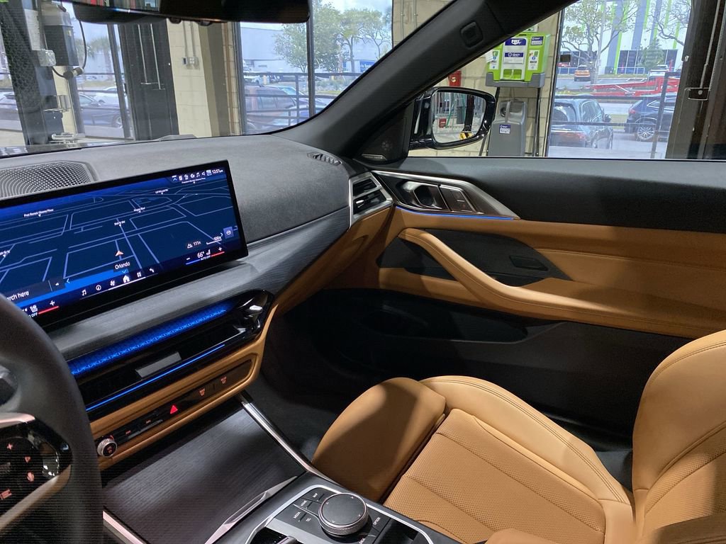 Used 2025 BMW 430i Convertible w/ Premium Package image 4