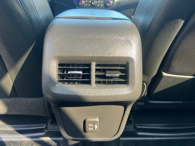 Used 2022 GMC Terrain SLT w/ Tech Package AWD/4WD image 18