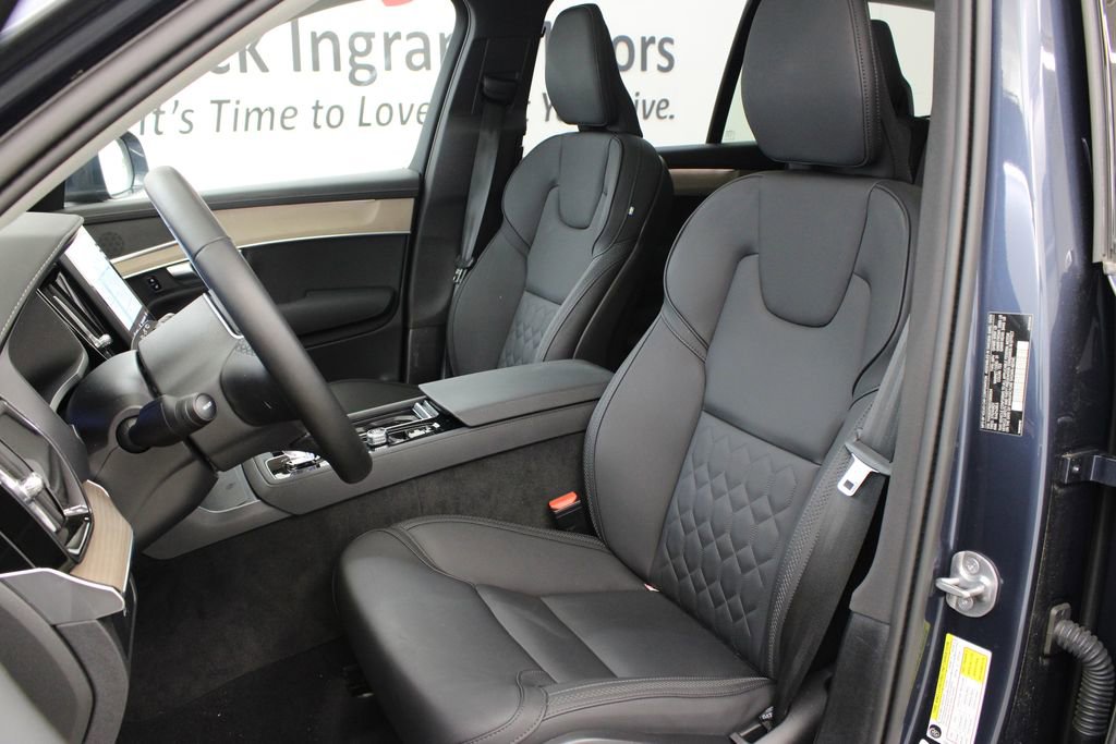 Certified 2025 Volvo XC90 B6 Plus AWD/4WD image 15