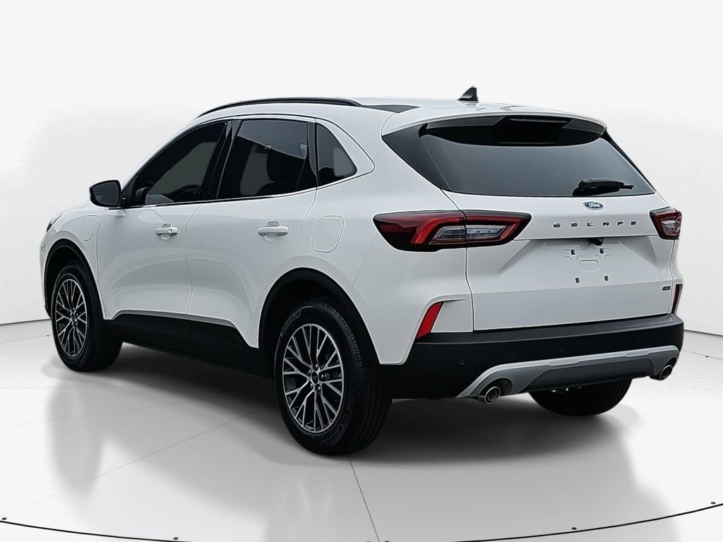 Used 2025 Ford Escape SE image 7