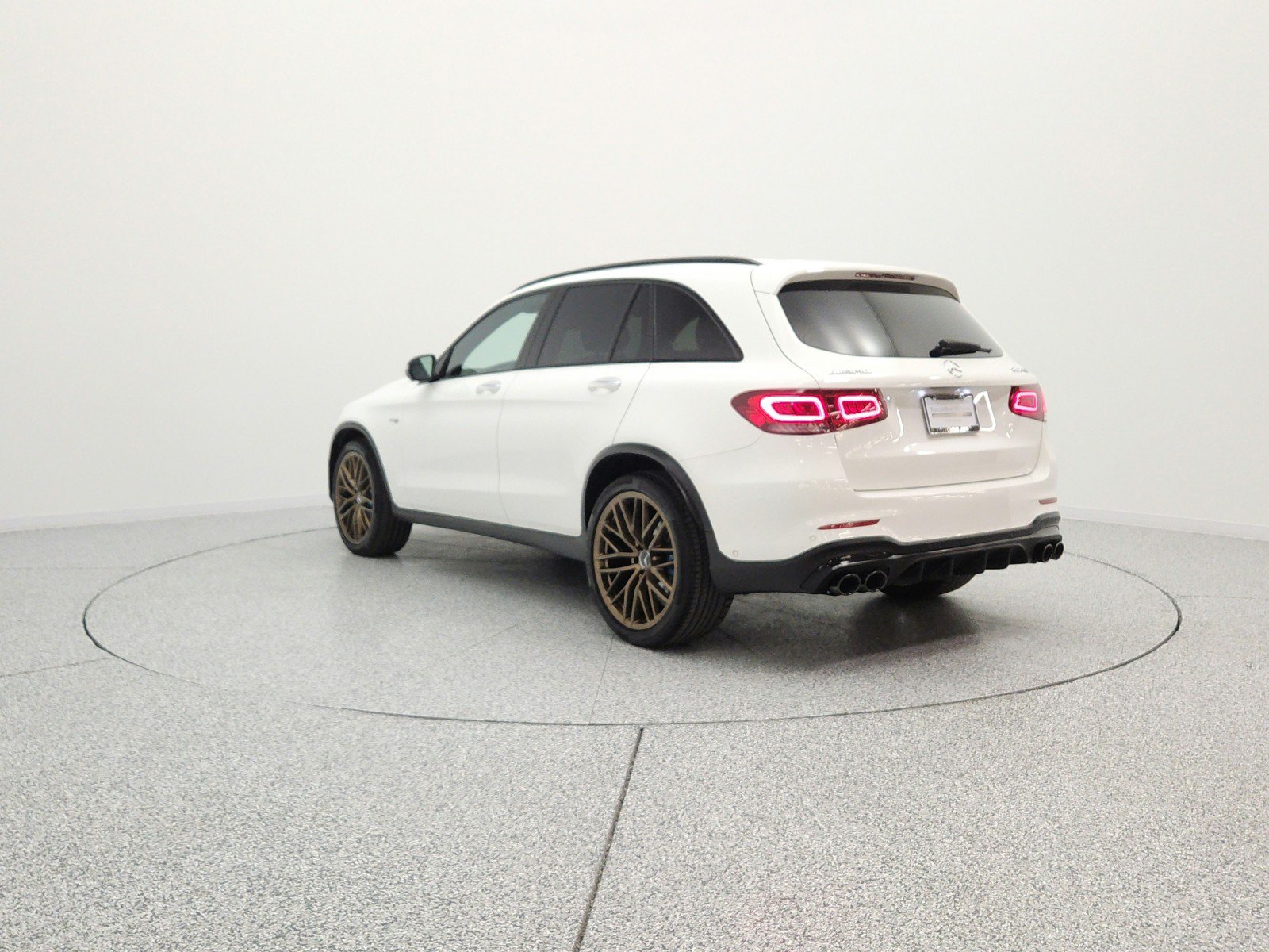 Used 2022 Mercedes-Benz GLC 43 AMG 4MATIC w/ Driver Assistance Package image 7