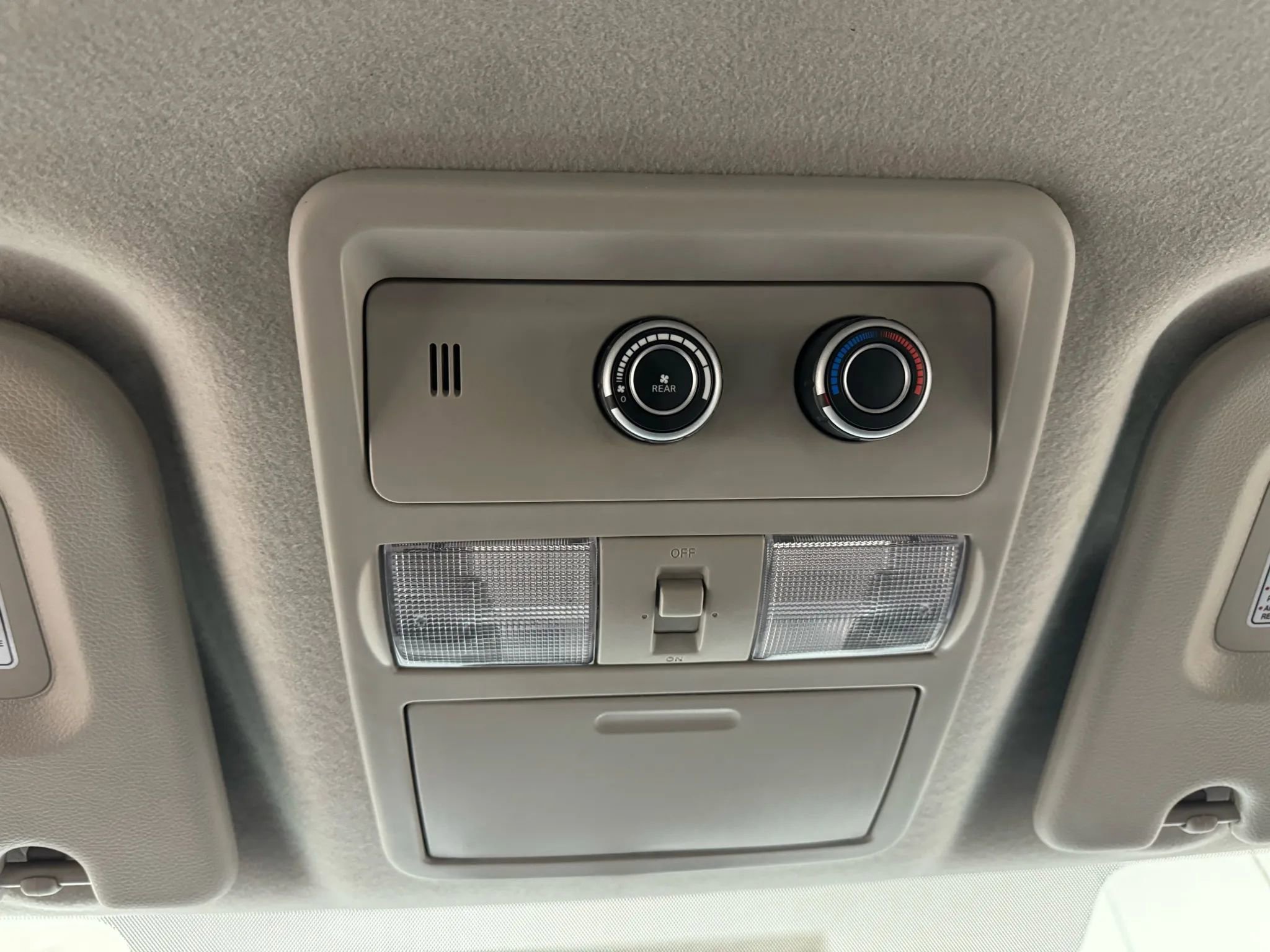 Used 2018 Nissan NV 3500 S image 52