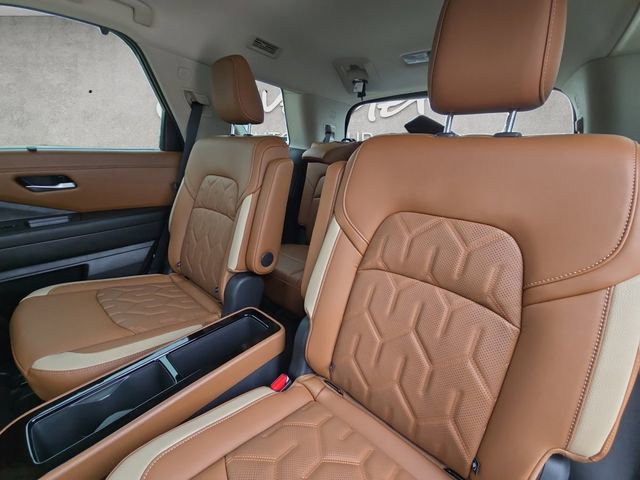 New 2026 Nissan Pathfinder Platinum image 22