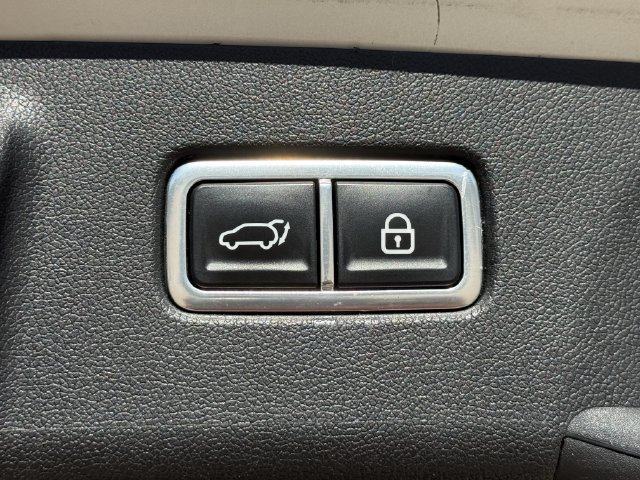 Used 2023 Kia Sorento SX FWD image 32