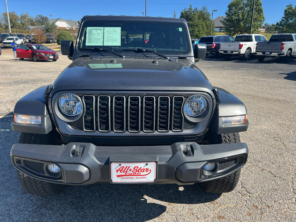 Used 2024 Jeep Gladiator Sport image 7
