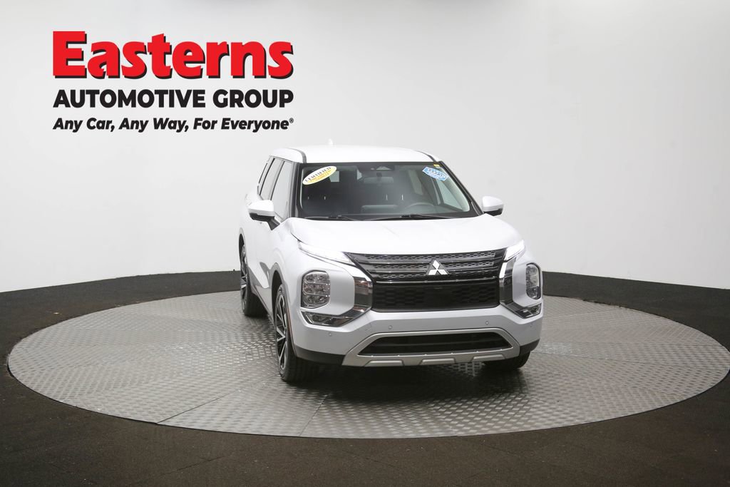Used 2024 Mitsubishi Outlander SE image 52