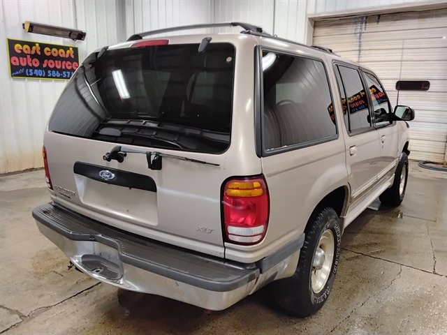 Used 1998 Ford Explorer XLT AWD/4WD image 3