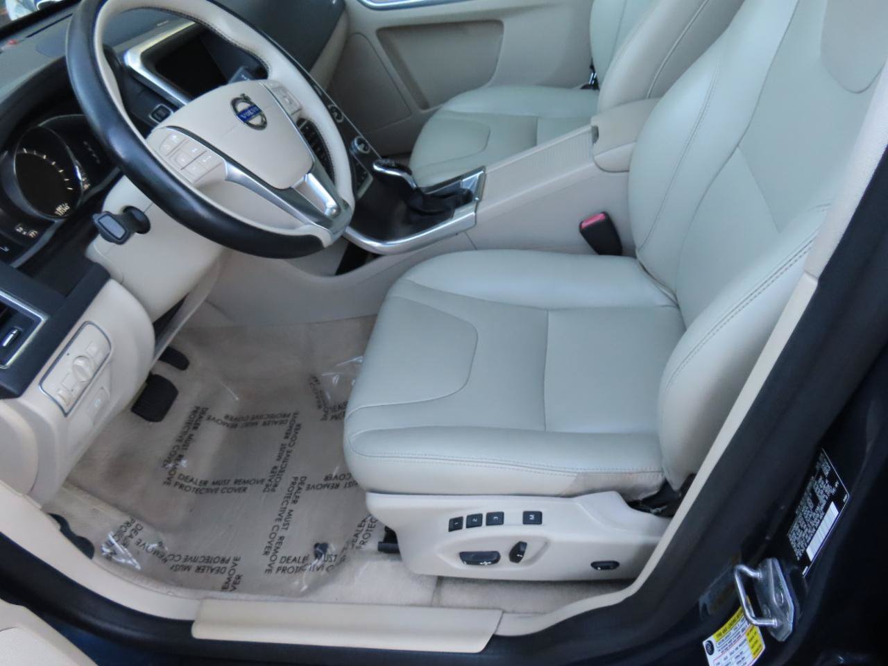 Used 2015 Volvo XC60 T5 Platinum FWD image 22
