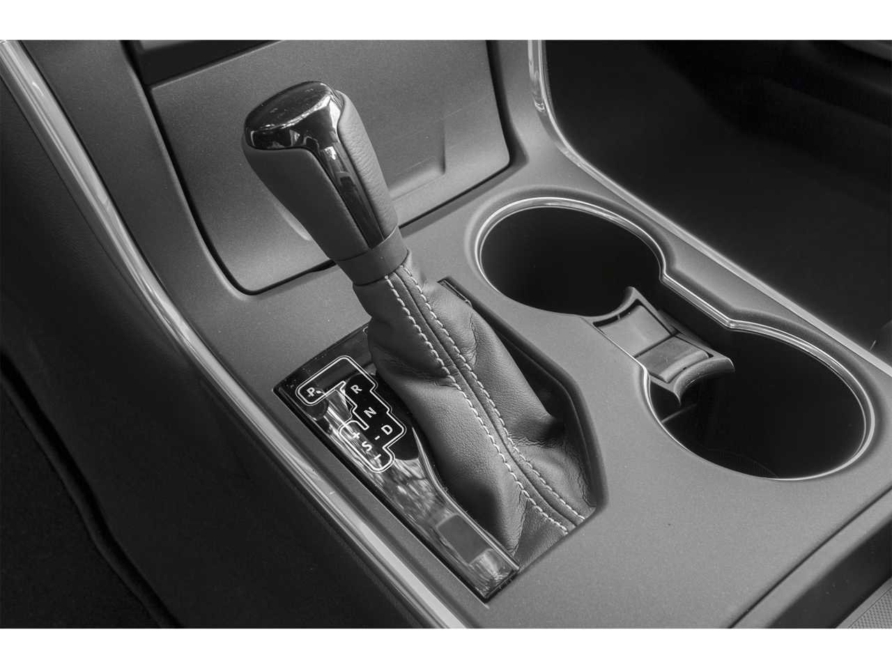 Used 2015 Toyota Camry XSE w/ Moonroof Package FWD image 8