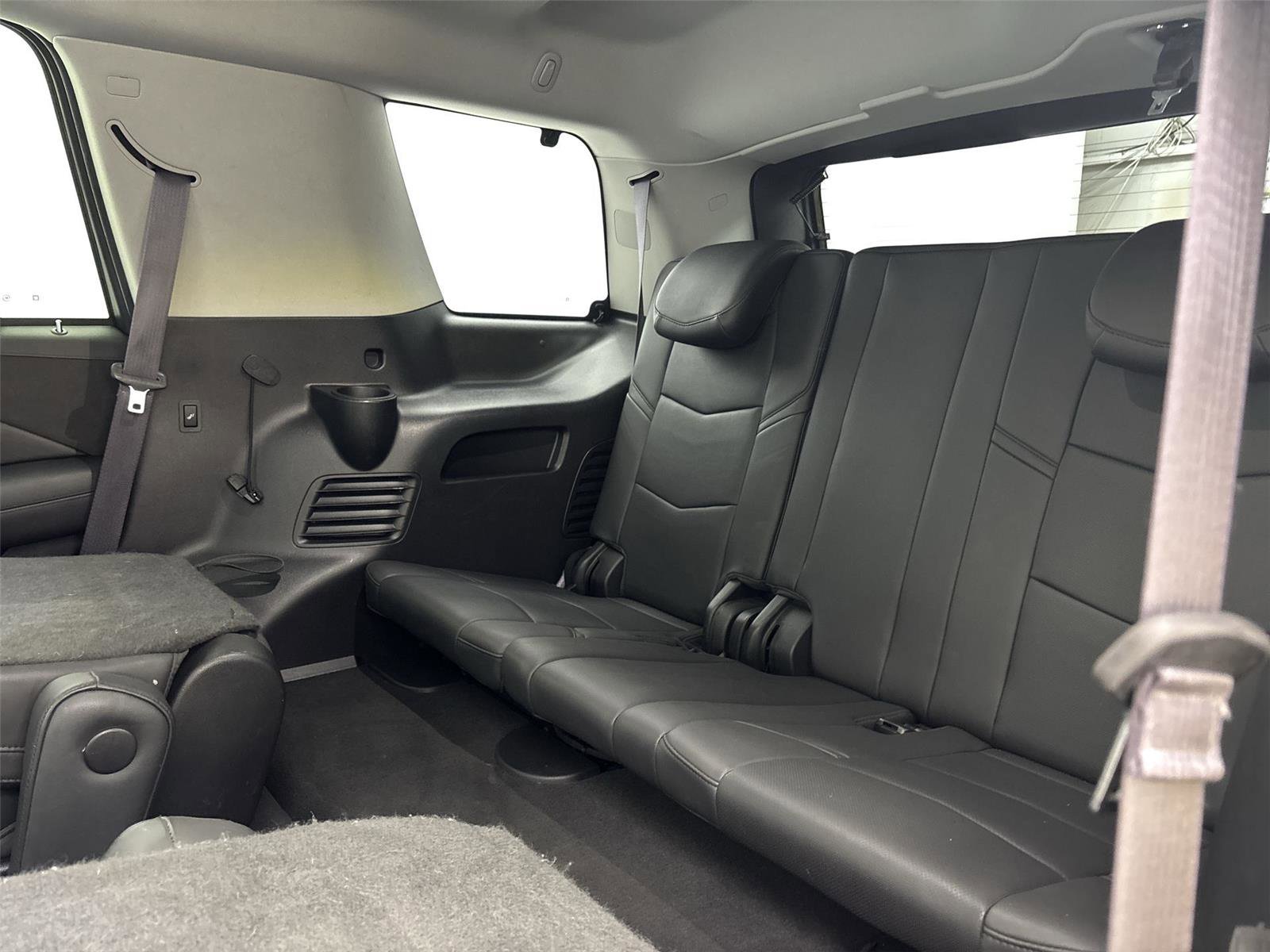 Used 2016 Cadillac Escalade Premium AWD/4WD image 30