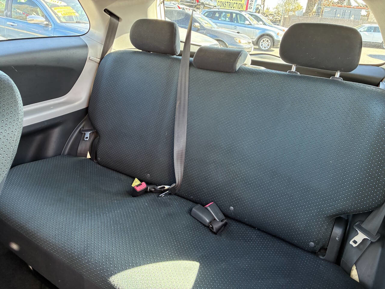 Used 2007 Toyota Yaris 2-Door Hatchback image 4