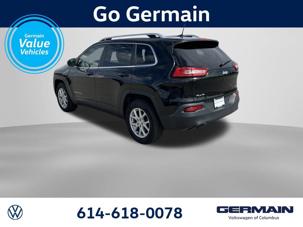 Used 2016 Jeep Cherokee Latitude w/ Cold Weather Group AWD/4WD image 4
