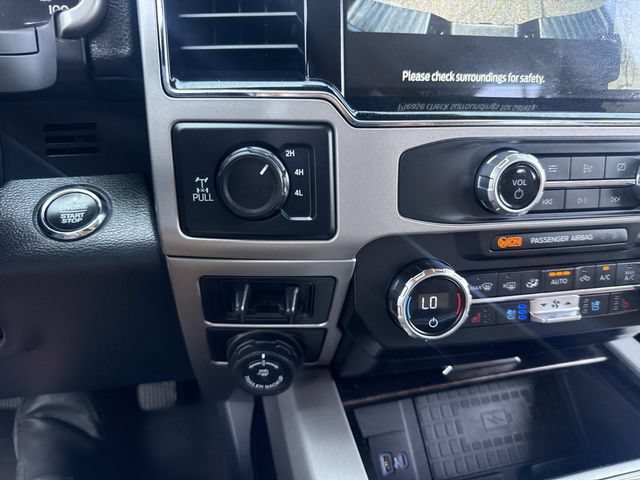 Used 2022 Ford F250 Lariat w/ Lariat Ultimate Package AWD/4WD image 31